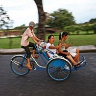 Hãy du lịch và tới Việt Nam khi bạn tuổi 20!