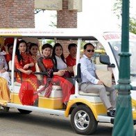 Hải Phòng đưa xe điện phục vụ khách du lịch trong dịp Tết