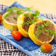 Thử làm trứng cuộn thịt bò cho Tết