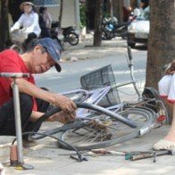 Ca Huế, sửa xe, xe ôm... cũng phải xin phép kinh doanh