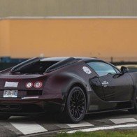 Siêu xe Bugatti Veyron cuối cùng xuất xưởng lộ diện