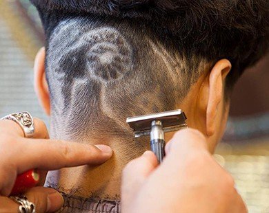 Thợ tóc nổi tiếng với tài cắt kiểu hình con dê