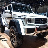 Mercedes-Benz G500 4×4²: Nặng 3 tấn nhưng không hề chậm