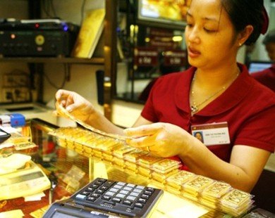 Giá vàng SJC giảm nhẹ, cao hơn thế giới 4,47 triệu đồng/lượng