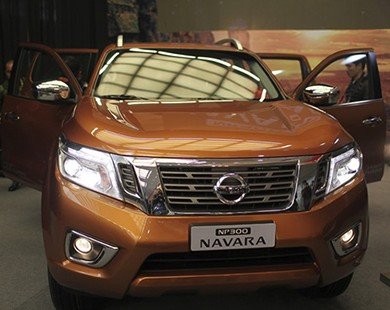 Nissan NP300 Navara chính thức ra mắt, giá từ 645 triệu đồng