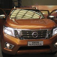 Nissan NP300 Navara chính thức ra mắt, giá từ 645 triệu đồng