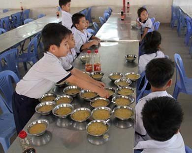 Vụ tuồn thịt thối vào trường học: 12kg da heo thối suýt cho trẻ ăn