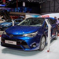 Sắp khai tử Toyota vẫn dồn lực nâng cấp Avensis 2015