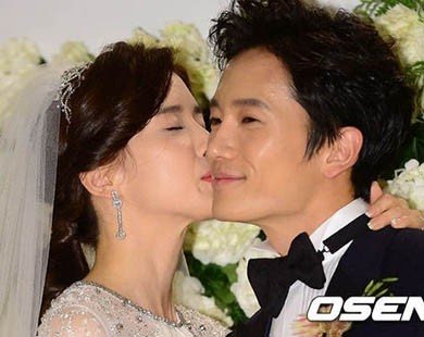Ji Sung gửi một lời xin lỗi tới vợ của mình - Lee Bo Young