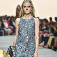 Chất liệu denim "đổ bộ" trong các bộ sưu tập Xuân Hè 2015