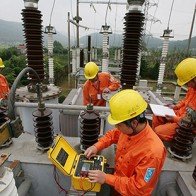 Tác động kép của giá xăng, điện đến DN chỉ mang tính thời điểm