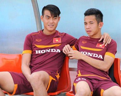 Trung vệ cao kều của ĐT U23 Việt Nam ra Hà Nội điều trị chấn thương