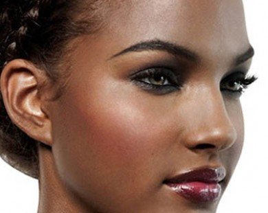 5 sai lầm thường gặp khi make-up da tối màu