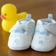 Mua giày cho con, mẹ cần lưu ý gì?