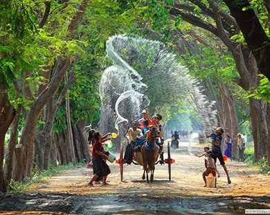 Du lịch Đông Nam Á hòa mình vào những lễ hội té nước sôi động