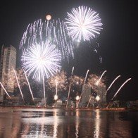 Đà Nẵng duyệt giá vé xem trình diễn pháo hoa quốc tế 2015, bán từ hôm nay