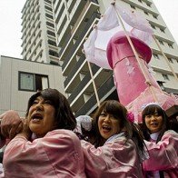  Lễ hội rước tượng 'của quý' ở Nhật Bản