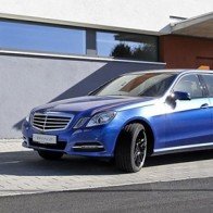 Mercedes-Benz E-Class Wagon kéo dài: Không hề giống xe tang