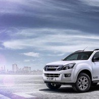 Isuzu D-Max Blade 2015 trình làng
