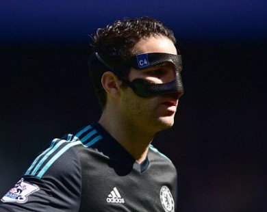 Chelsea: Chiếc mặt nạ & sự hồi sinh của Fabregas