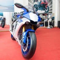 Chi tiết siêu phẩm Yamaha R1 2015 vừa về Việt Nam