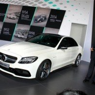 Mercedes-Benz C63 AMG mới chính thức phát hành