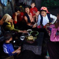 Cuộc sống đời thường của người dân Mèo Vạc trên báo Tây