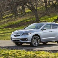 Xe SUV hạng sang cỡ nhỏ Acura RDX 2016 có giá 35.270 USD