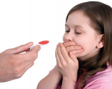 3 thói quen dùng thuốc của phụ huynh có thể hại chết con trẻ