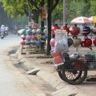 Mũ bảo hiểm trẻ em: Sức mua tăng vọt, hàng nội chiếm ưu thế