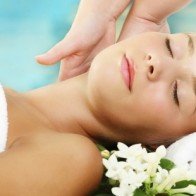 Bí quyết trị khô mắt cho chị em văn phòng