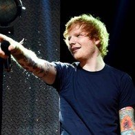 ‘Trai xấu’ Ed Sheeran đạt 2 tỷ lượt nghe trực tuyến