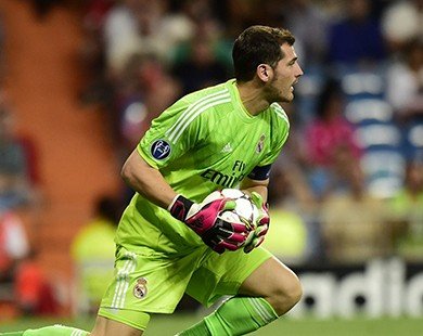 Casillas phá kỷ lục của huyền thoại M.U tại Champions League