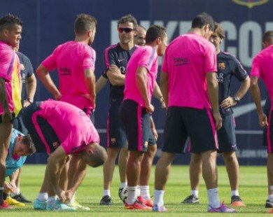 UEFA bất ngờ kiểm tra doping Messi và Suarez