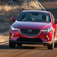 Mazda CX-3 2016: Nội thất tiện nghi, giá "ngon"