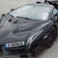 Đại gia vùng lãnh thổ tậu siêu xe triệu đô Lamborghini Veneno Roadster