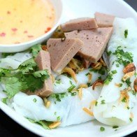 Món bánh ướt chả lụa