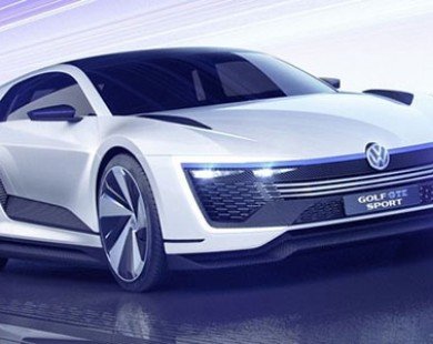 Volkswagen Golf phiên bản “cửa cánh chim”, tiêu thụ xăng như xe máy số