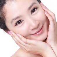 Sạch mụn trứng cá chỉ sau hai tháng tìm đúng chuyên gia