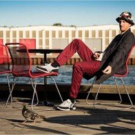 Hé lộ kiểu mũ đàn ông lẫn phụ nữ đều thích đội hè này