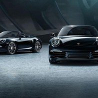 Tại Việt Nam, 911 Carrera Black Edition có giá khởi điểm gần 6 tỷ đồng
