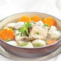 Canh sườn khoai tây nóng hổi cho bữa cơm những ngày dịu mát