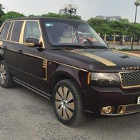 Range Rover của đại gia Móng Cái được mạ thêm vàng