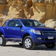 Ford Ranger bán chạy hơn Toyota Fortuner, Innova