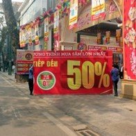 Cuộc đua giảm giá của các nhà bán lẻ điện máy