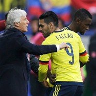 Falcao tịt ngòi: Mourinho đang đùa với “lửa”