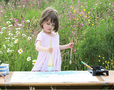 Kinh ngạc trước tài năng hội họa của cô bé 5 tuổi mắc bệnh trầm cảm