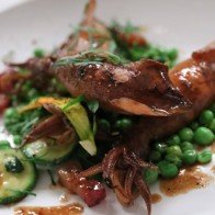 Cách làm mực xào đậu hà lan ngon như ngoài nhà hàng