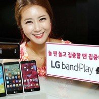 LG tung điện thoại lạ Band Play loa “khủng” 1-watt