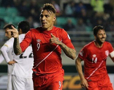 Guerrero lập hat-trick giúp Peru vào bán kết Copa America 2015